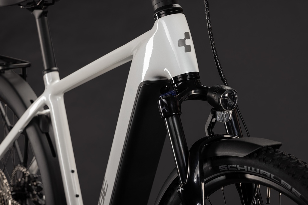 Električno kolo CUBE Nuride Hybrid Performance 720 metallicwhite´n´grey 2027 
