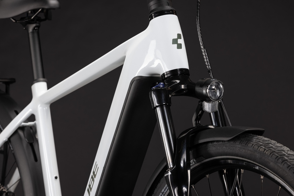 Električno kolo CUBE Touring Hybrid ONE 600 metallicwhite´n´chrome 2027 