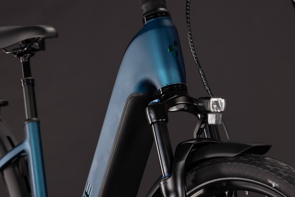 Električno kolo CUBE Touring Hybrid Pro 800 electricblue'n'prizm Easy Entry 2027