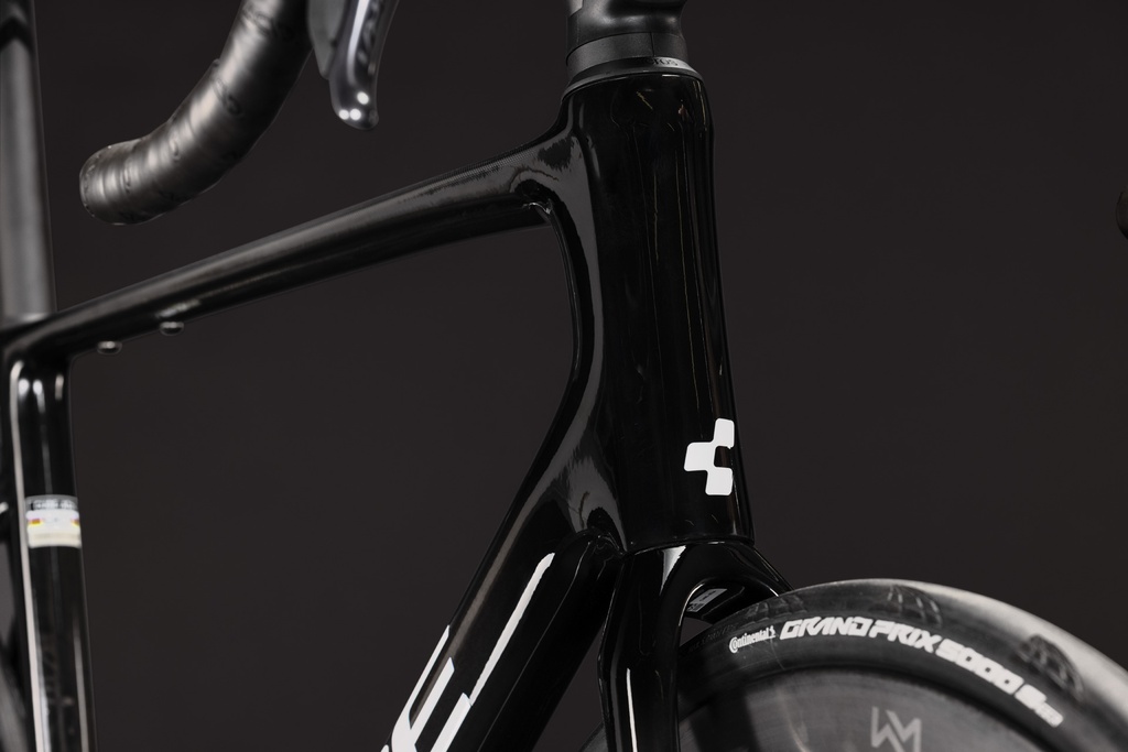 Cestno kolo CUBE Attain C:62 SLT carbon´n´white 2027